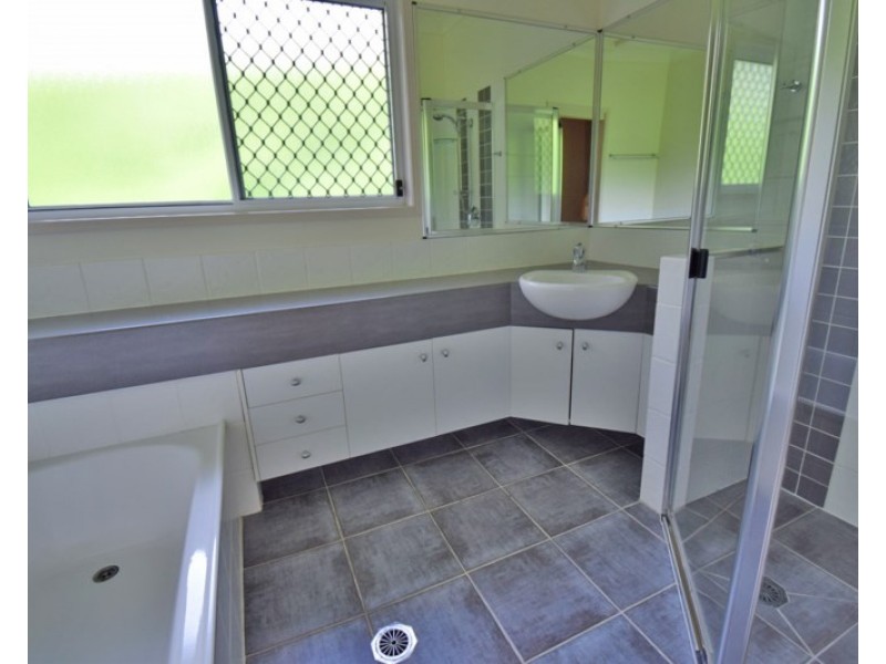 85 Daintree Place, Riverhills QLD 4074
