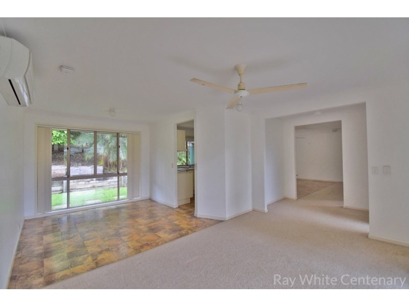 .5 Rosemount Street, Sinnamon Park QLD 4073