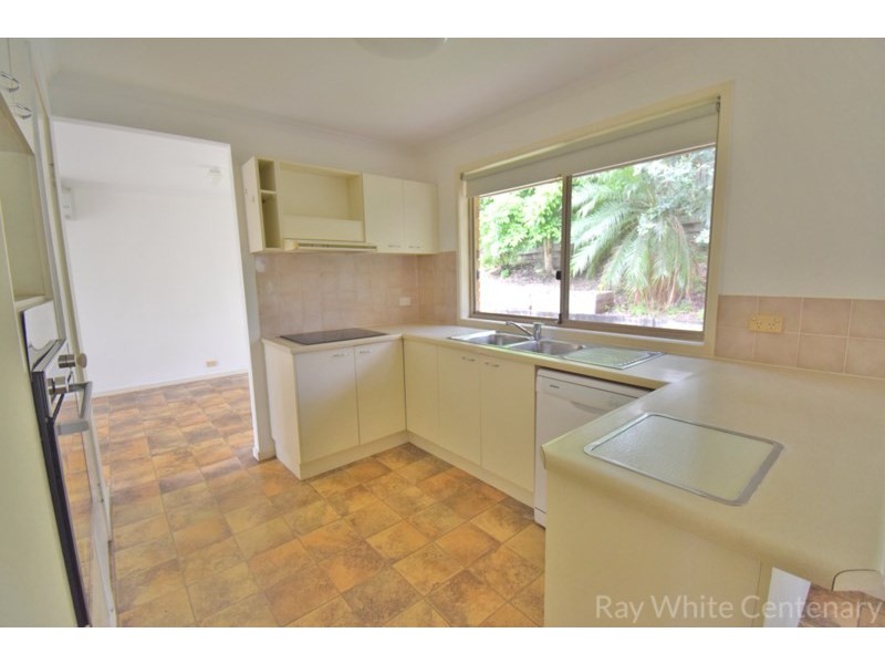 .5 Rosemount Street, Sinnamon Park QLD 4073