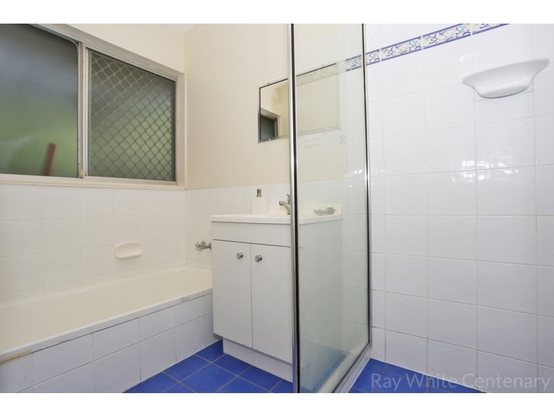 14 Cassandra Street, Chapel Hill QLD 4069