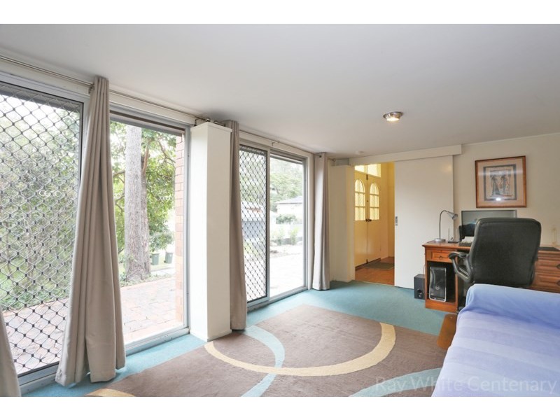 14 Cassandra Street, Chapel Hill QLD 4069