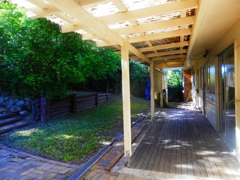 14 Cassandra Street, Chapel Hill QLD 4069