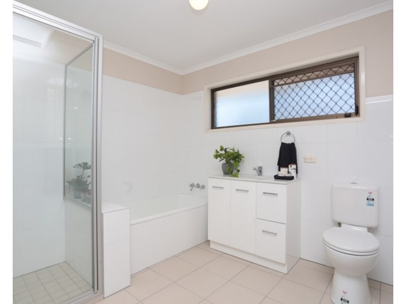 12 Flag Street, Jamboree Heights QLD 4074