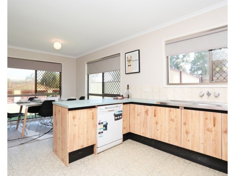 12 Flag Street, Jamboree Heights QLD 4074