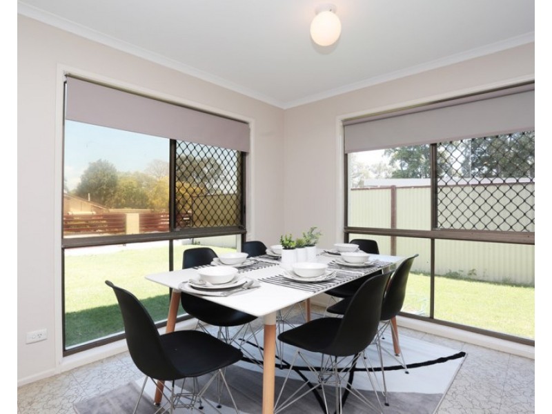 12 Flag Street, Jamboree Heights QLD 4074