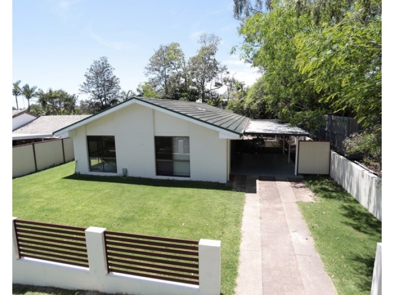 12 Flag Street, Jamboree Heights QLD 4074