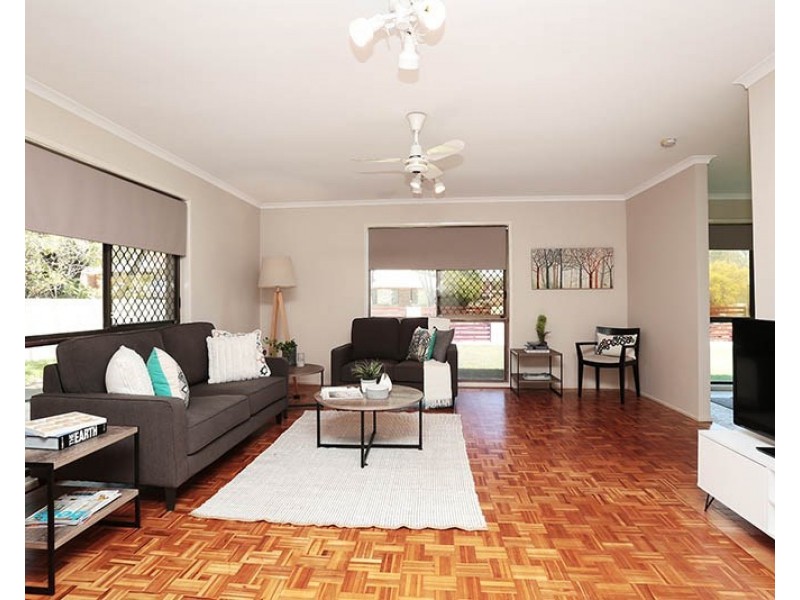 12 Flag Street, Jamboree Heights QLD 4074
