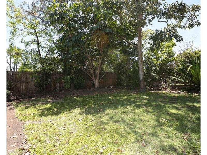 12 Flag Street, Jamboree Heights QLD 4074