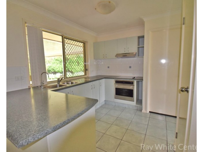 16 Horton Place, Forest Lake QLD 4078