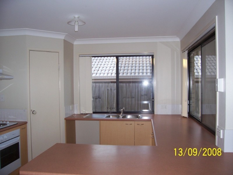 3 Robson Street, Forest Lake QLD 4078