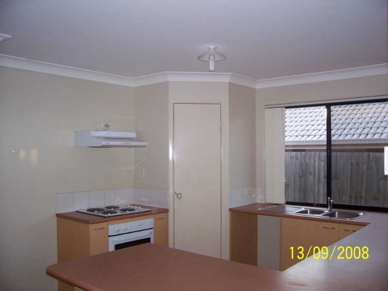 3 Robson Street, Forest Lake QLD 4078