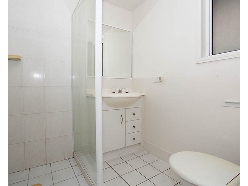 3 Norfolk Place, Seventeen Mile Rocks QLD 4073