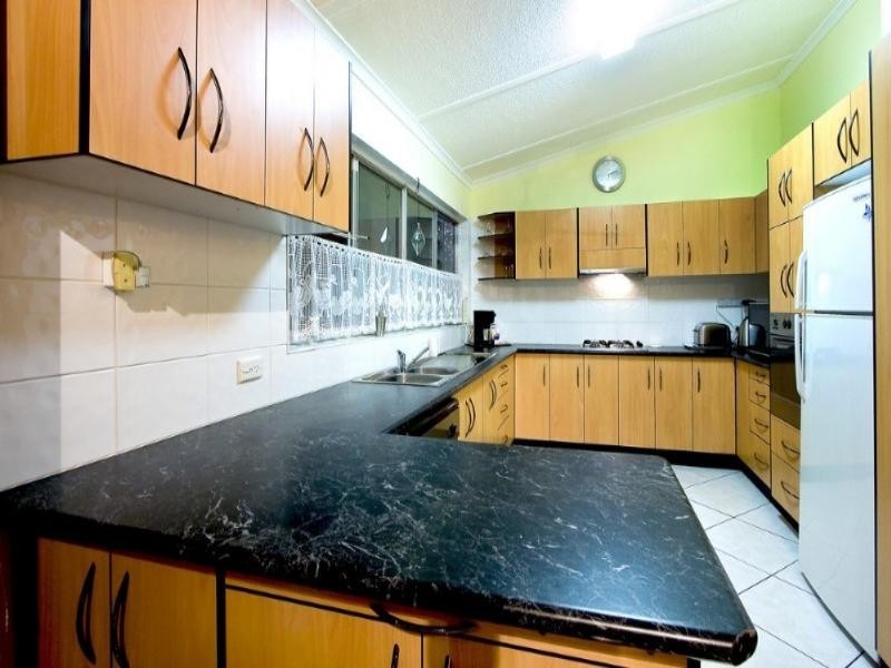 Jindalee QLD 4074