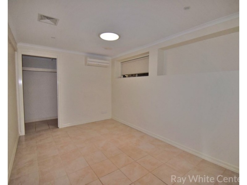 5 Mitchell Court, Mount Ommaney QLD 4074