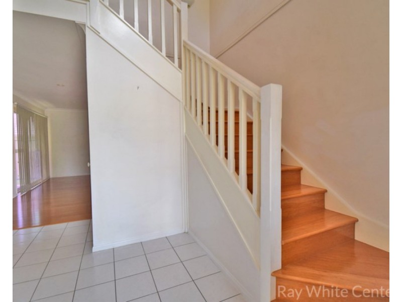 1 Warenda Close, Middle Park QLD 4074