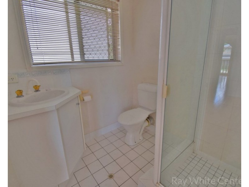 1 Warenda Close, Middle Park QLD 4074