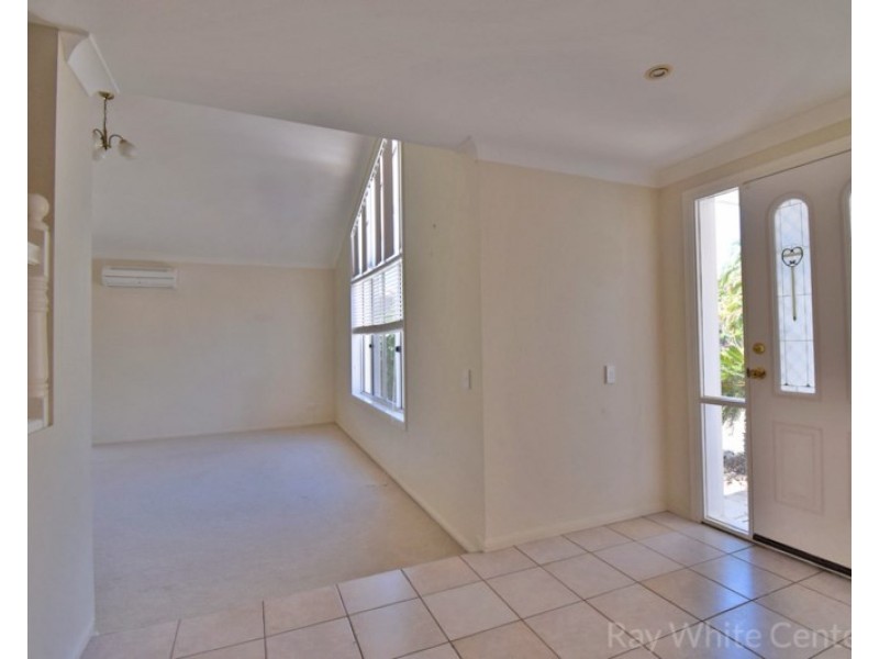 27/15 Abel Smith Crescent, Mount Ommaney QLD 4074