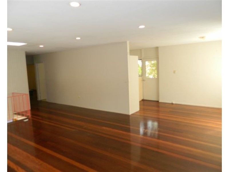 6 Marney Street, Chapel Hill QLD 4069