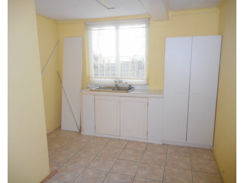 6 Marney Street, Chapel Hill QLD 4069