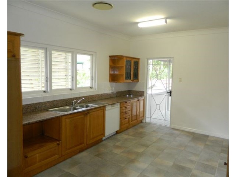 14 Brasted Street, Taringa QLD 4068