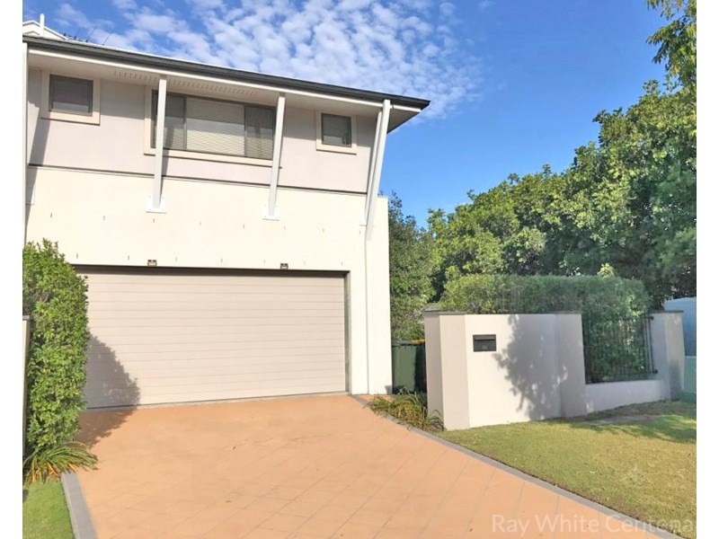 80 Greenway Circuit, Mount Ommaney QLD 4074