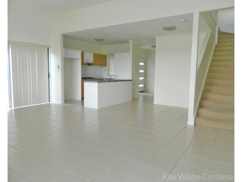 80 Greenway Circuit, Mount Ommaney QLD 4074