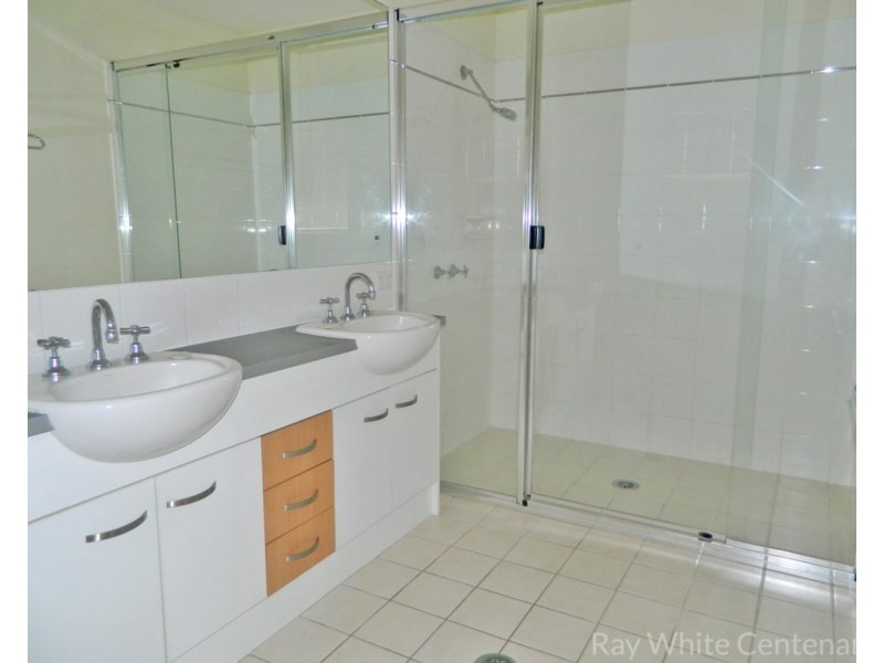 80 Greenway Circuit, Mount Ommaney QLD 4074