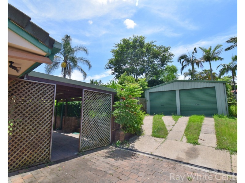 26 Dove Tree Crescent, Sinnamon Park QLD 4073