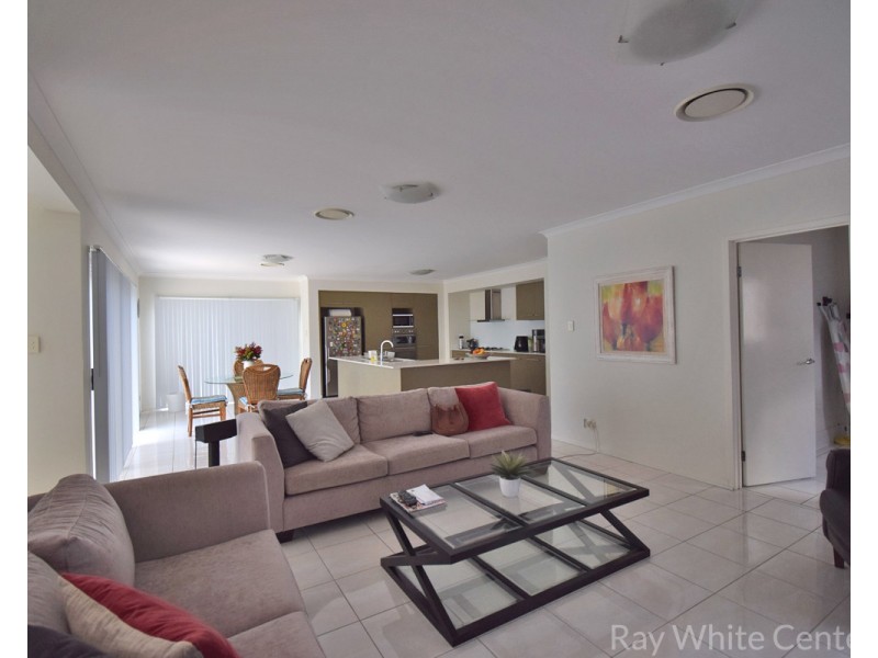 69 Sinnamon Road, Sinnamon Park QLD 4073