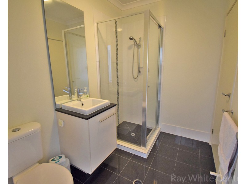 69 Sinnamon Road, Sinnamon Park QLD 4073