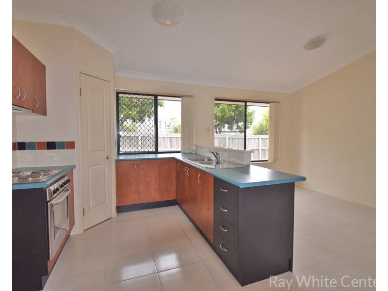 2 Bensley Place, Riverhills QLD 4074