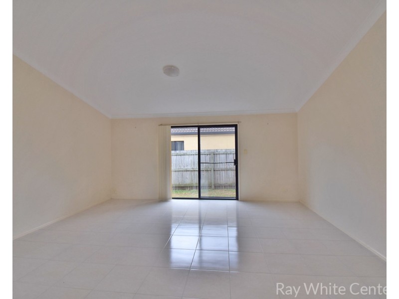 2 Bensley Place, Riverhills QLD 4074