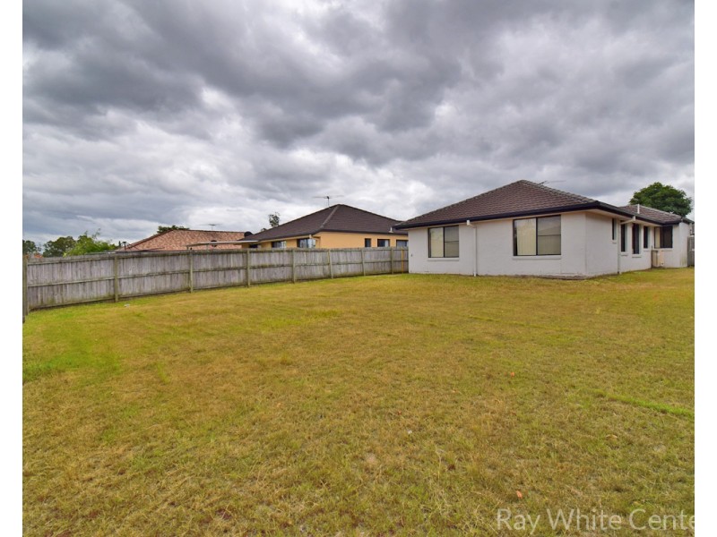 2 Bensley Place, Riverhills QLD 4074