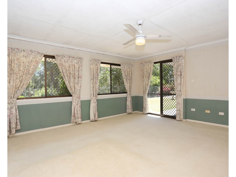 27 Candowie Crescent, Karana Downs QLD 4306