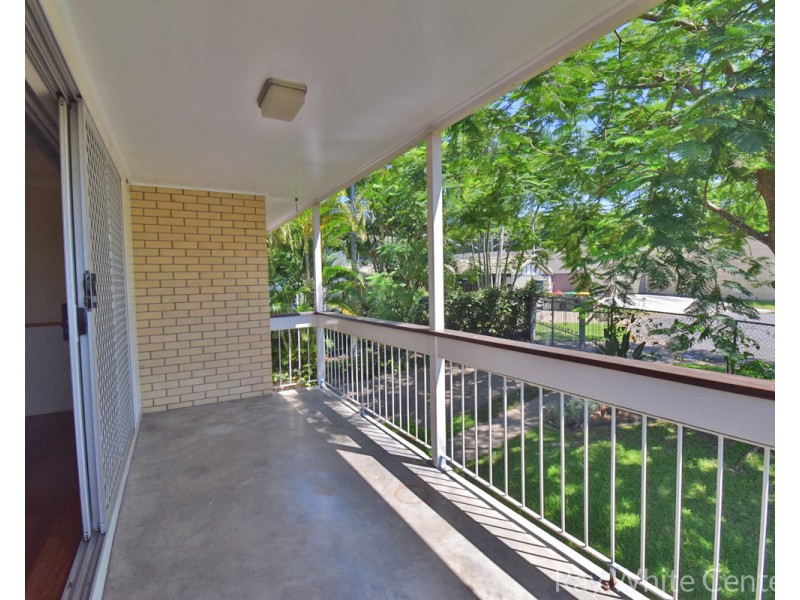 98 Tavistock Street, Oxley QLD 4075