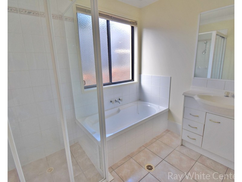 23 Olympic Place, Sinnamon Park QLD 4073