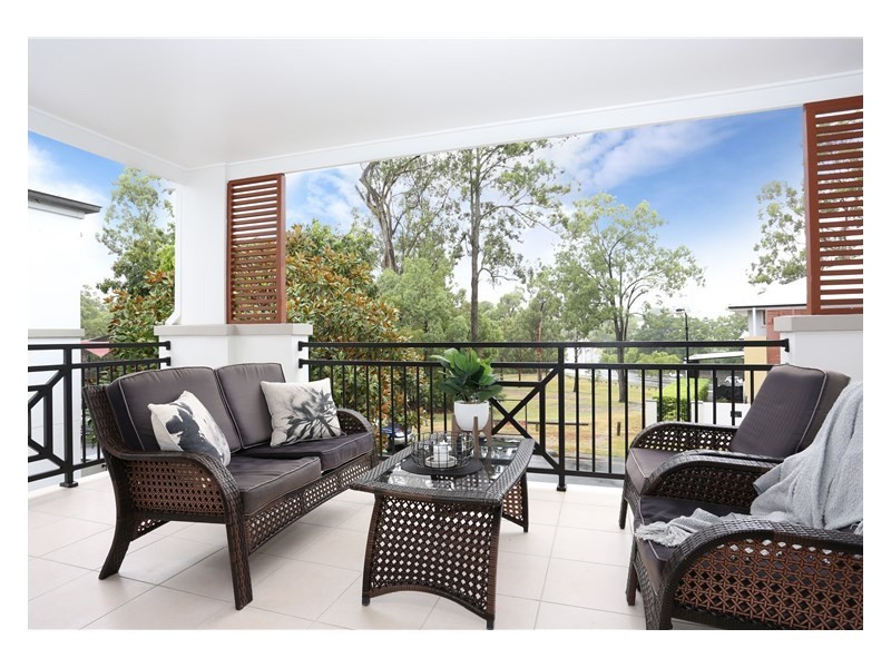 47 Greenway Circuit, Mount Ommaney QLD 4074