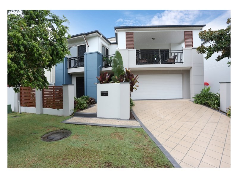 47 Greenway Circuit, Mount Ommaney QLD 4074