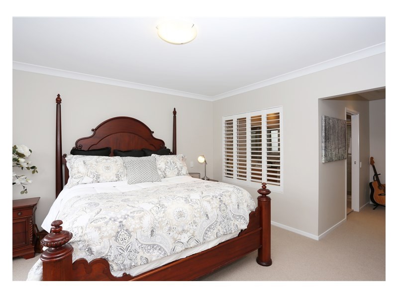 47 Greenway Circuit, Mount Ommaney QLD 4074