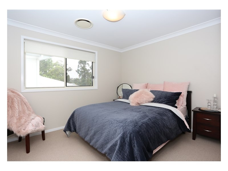 47 Greenway Circuit, Mount Ommaney QLD 4074