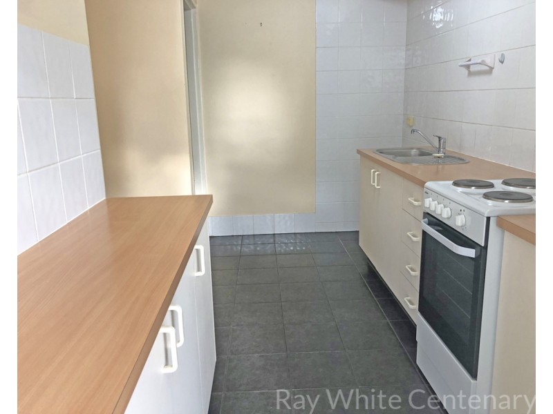 2/31 Clifton Street, Booval QLD 4304