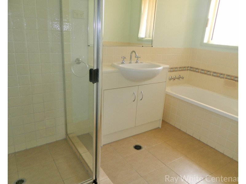 16 Simpson Way, Forest Lake QLD 4078