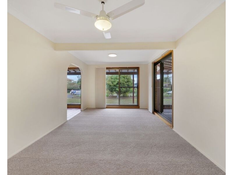 44 Estate Road, Jamboree Heights QLD 4074