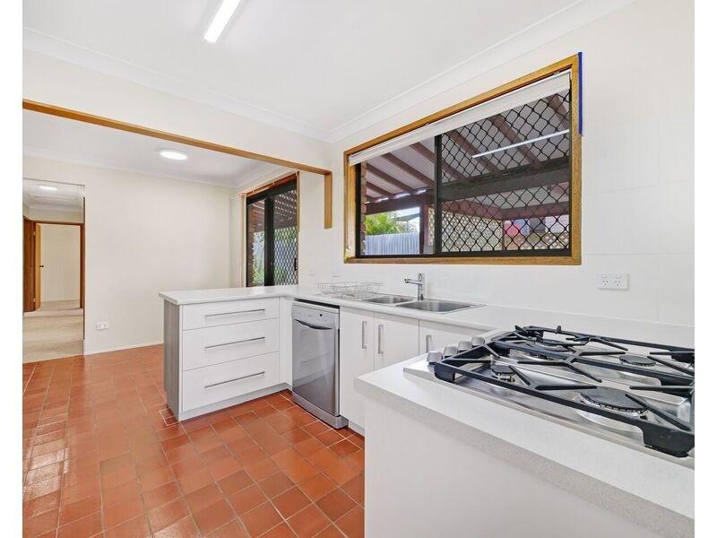 44 Estate Road, Jamboree Heights QLD 4074