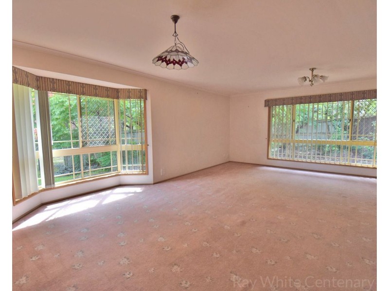 18 Tarragon Place, Forest Lake QLD 4078