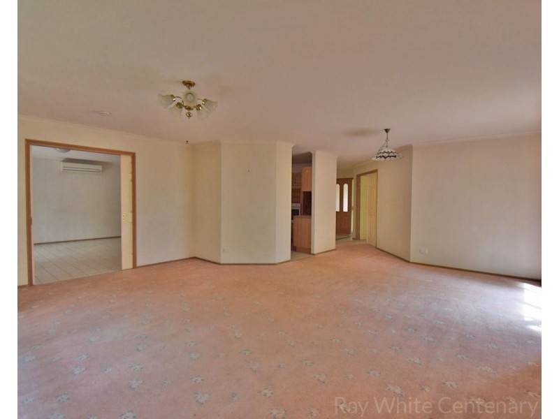 18 Tarragon Place, Forest Lake QLD 4078