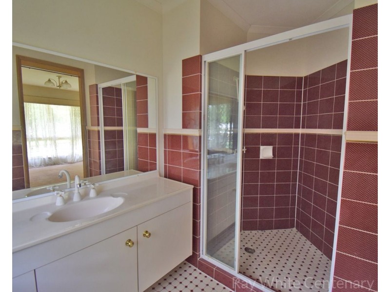 18 Tarragon Place, Forest Lake QLD 4078