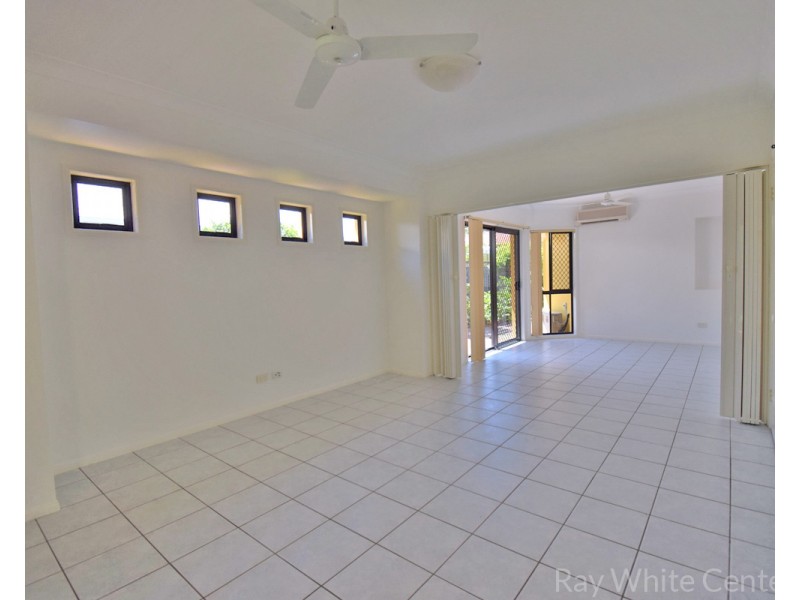 9 Brookeside Crescent, Seventeen Mile Rocks QLD 4073
