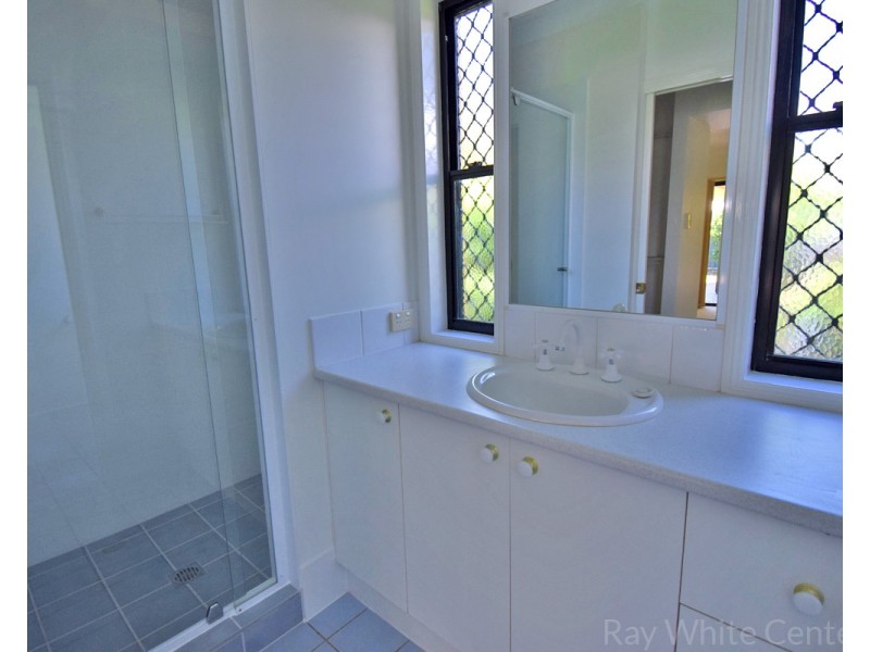 9 Brookeside Crescent, Seventeen Mile Rocks QLD 4073