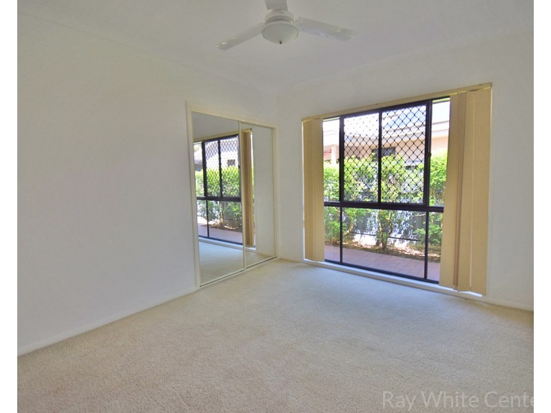 9 Brookeside Crescent, Seventeen Mile Rocks QLD 4073